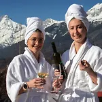 Tirol アパート *